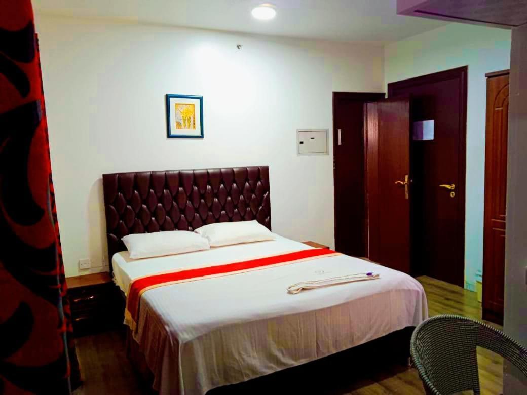 Hala Hotels Apartments ชาร์จาห์ ภายนอก รูปภาพ